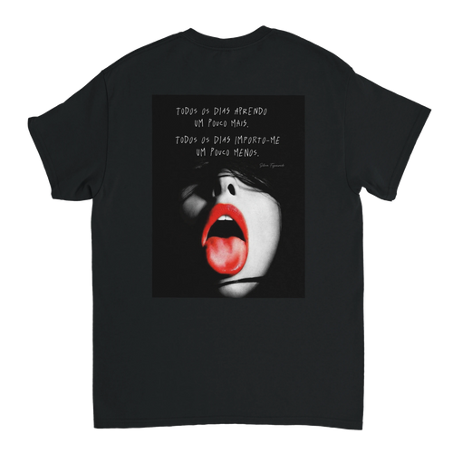 T-shirt unissexo preta PSBB com a frase Todos os Dias Aprendo